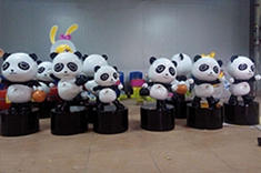 【卡通动物】五款不同造型玻璃钢小熊猫雕塑主题展
