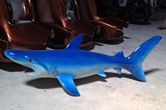 【海洋动物雕塑】鲨鱼雕塑挂件层出不穷，海洋主题永远不过时