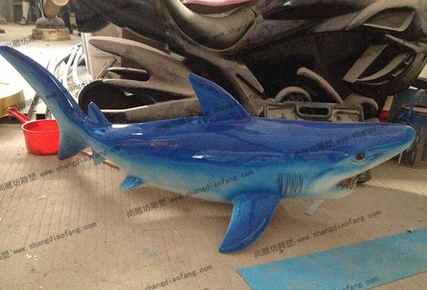 玻璃钢鲨鱼雕塑3
