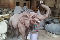 【仿真动物雕塑】玻璃钢大象雕塑，大象鼻子朝向究竟有着何寓意呢？