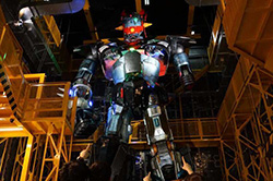【其他机器人模型】最高最大型的变形金刚十三米高韩国机器人