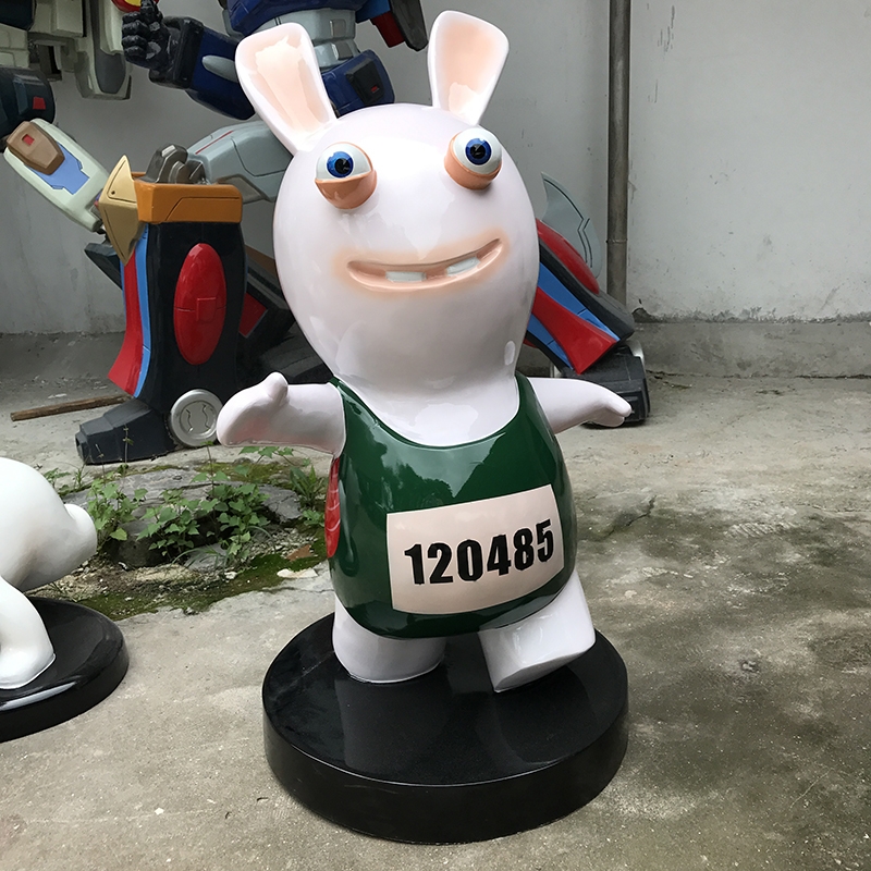 厂家直销玻璃钢兔子卡通雕塑户外景观摆件